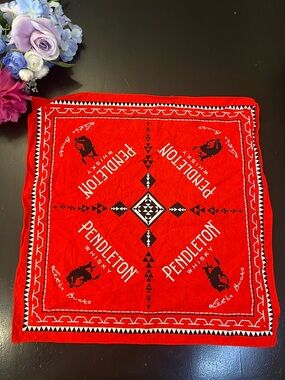 PENDLETON‎ WHISKY Bandanas Scarves PBR Rodeo RED Bucking Bronco